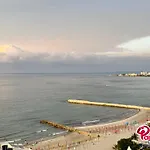 Apto 3 Alcobas Piso 17 Vista Al Mar Por Parceros Group